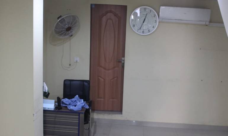 Shop Available For Rent Clifton Block-8