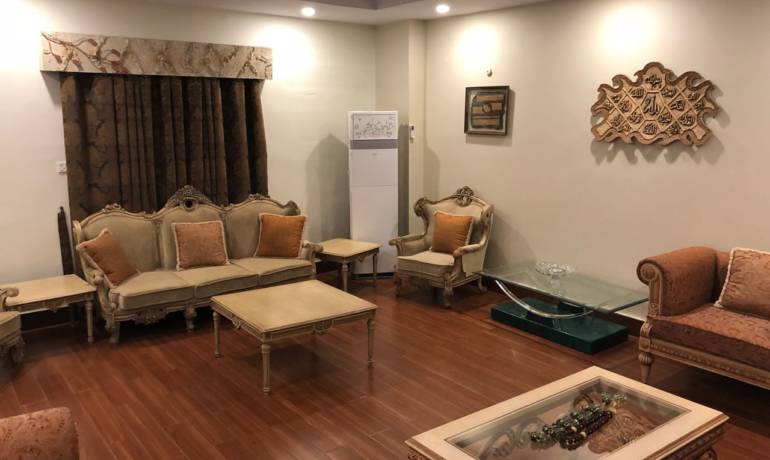 Flat Available For Rent Frere Town