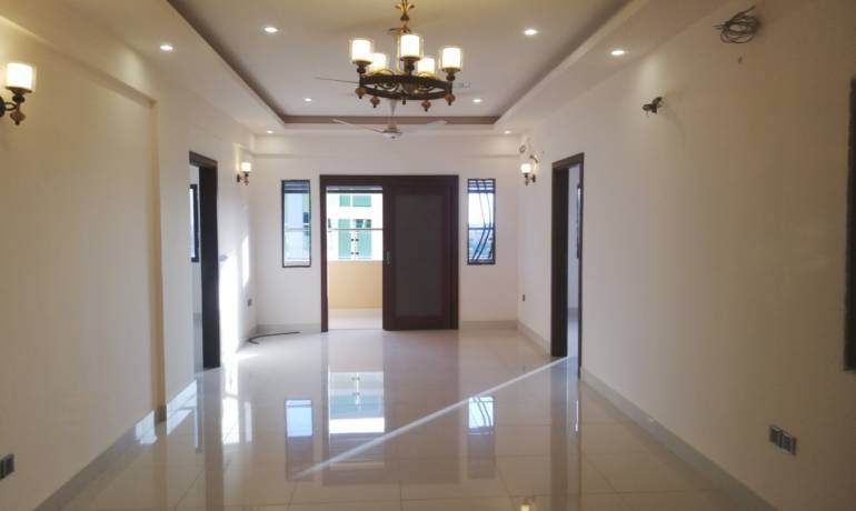 Flat For Sale 2200 square yard Phase-8  Al Murtaza Commercial karachi