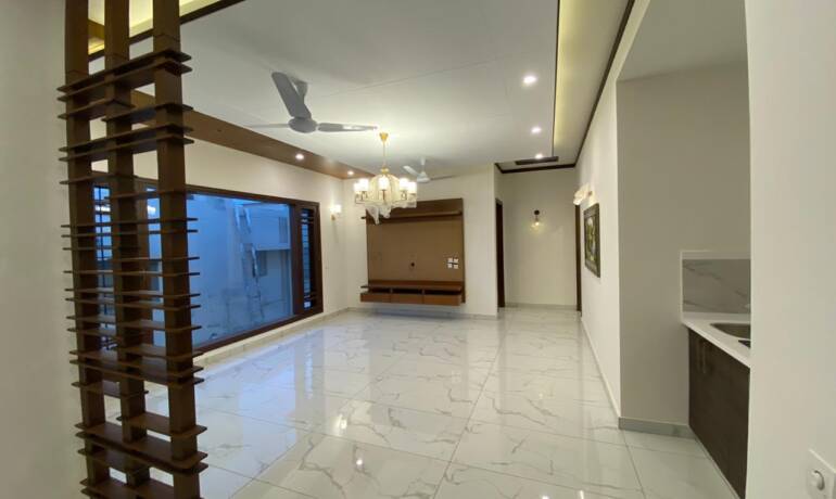 Bungalow For Sale 500  square yard DHA Phase 8 Khy-e-Qasim