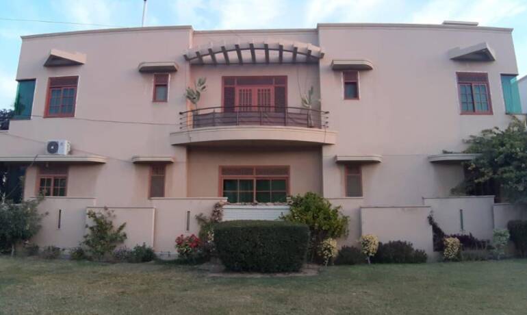 Bungalow For Sale 550  square yard DOHS Malir Cantt Phase 1